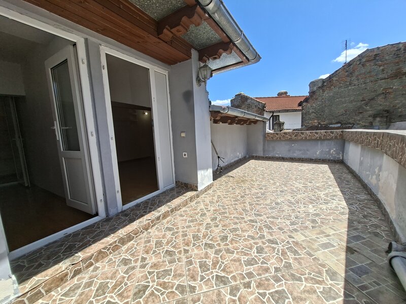 Piata Unirii, Calea Calarasilor, proprietar, vand casa P+M, 4 camere,